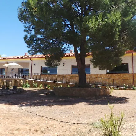 Ξενοδοχείο Restaurant Cau Blanch 3*